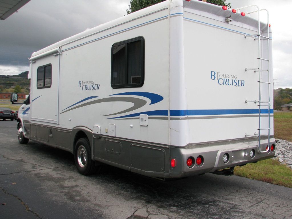 2003 Ford E-450 photo 4