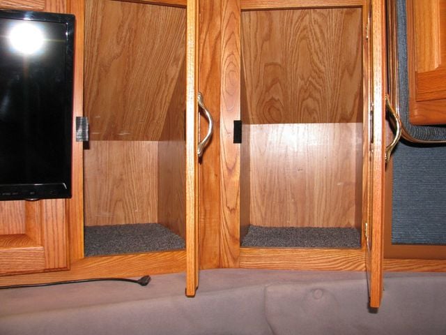 2003 Gulf Stream Gulf Stream Generator Slideout Fully Self Contained - 22940918 - 45