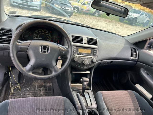 2003 Honda Accord Sedan LX Automatic - 23022880 - 5