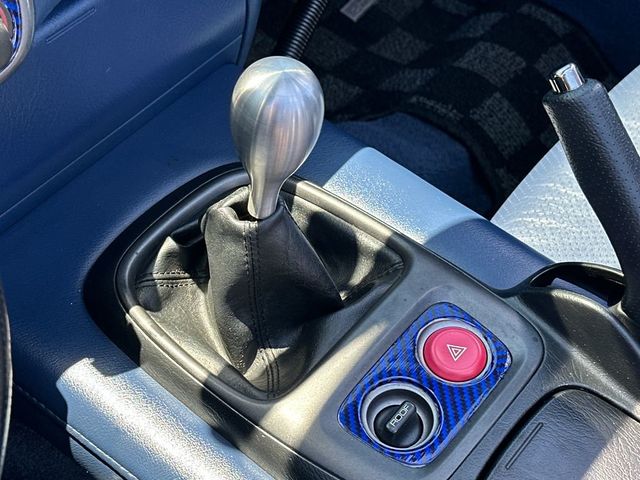 2003 Honda S2000 2dr Convertible - 23007343 - 17