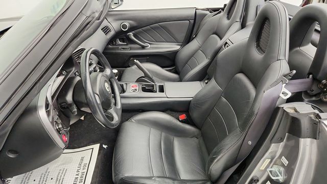 2003 Honda S2000 2dr Convertible with Manual Transmission - 22941437 - 18