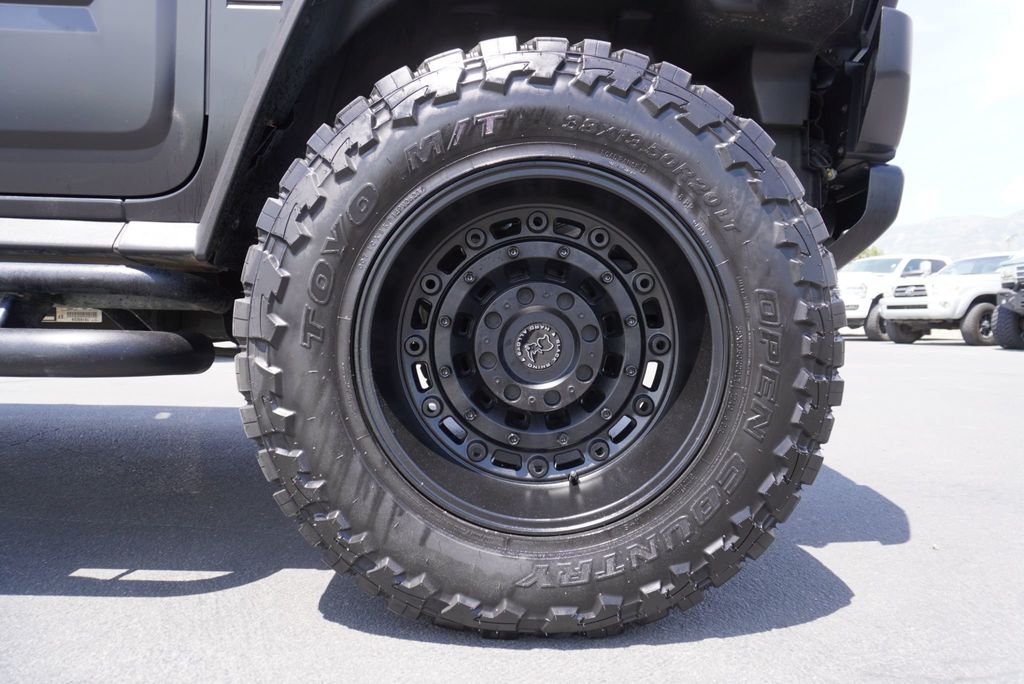2003 Hummer H2 3/4 Ton photo 12