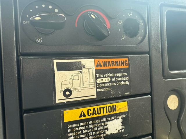 2003 International 4400 20 YARD REAR PACKER SINGLE AXLE GARBAGE TRUCK LOW MILES FINANCING AVAILABLE - 22842964 - 31