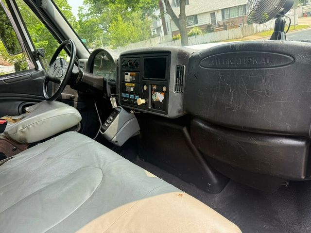2003 International 4400 20 YARD REAR PACKER SINGLE AXLE GARBAGE TRUCK LOW MILES FINANCING AVAILABLE - 22842964 - 37