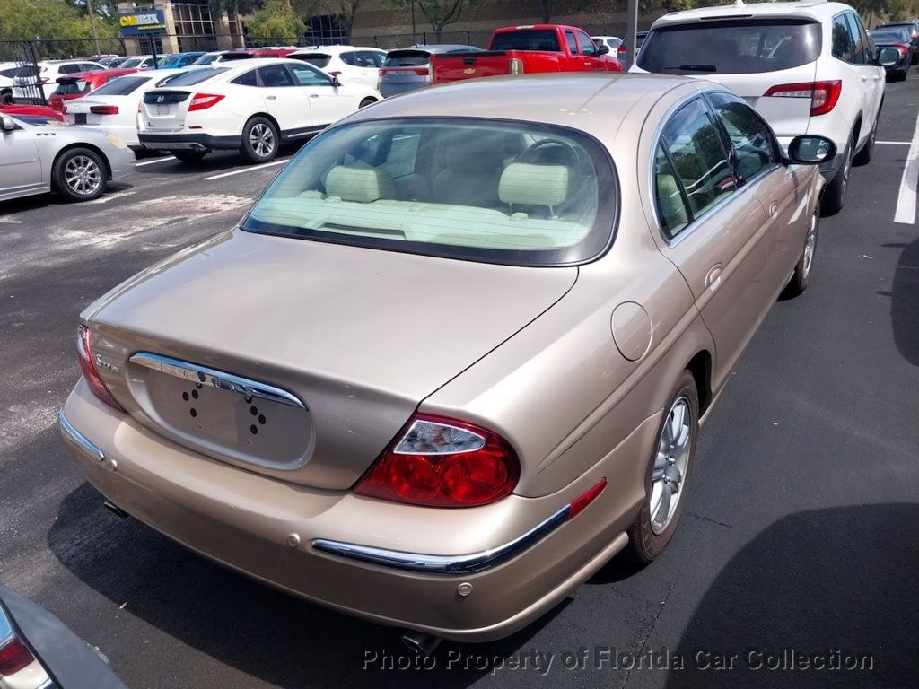 2003 Jaguar S-Type Sedan Premium V6 - 23091294 - 3