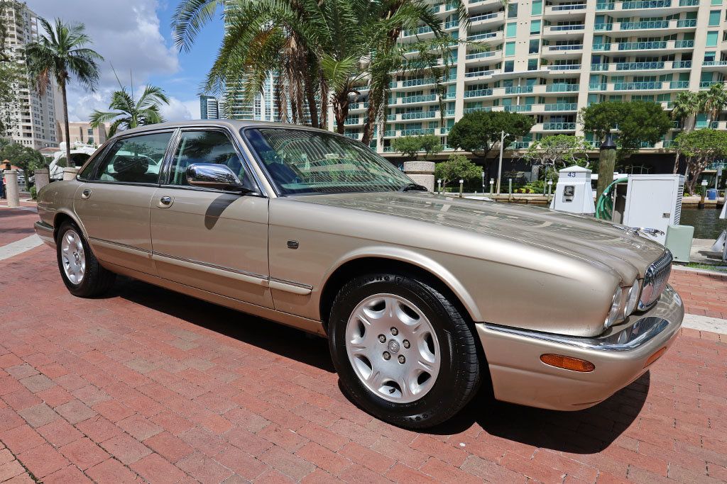 2003 Jaguar XJ 4dr Sedan VDP - 22904382 - 0