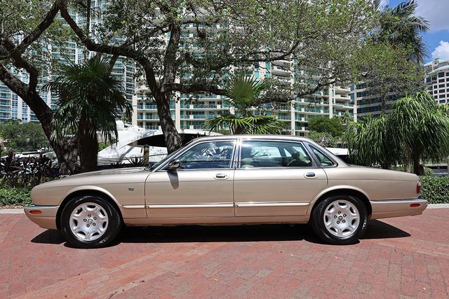 2003 Jaguar XJ 4dr Sedan VDP - 22904382 - 13