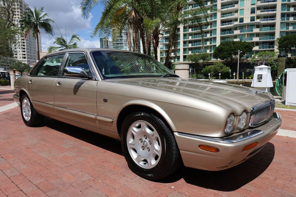 2003 Jaguar XJ 4dr Sedan VDP - 22904382 - 16