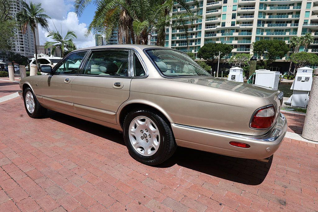 2003 Jaguar XJ 4dr Sedan VDP - 22904382 - 17
