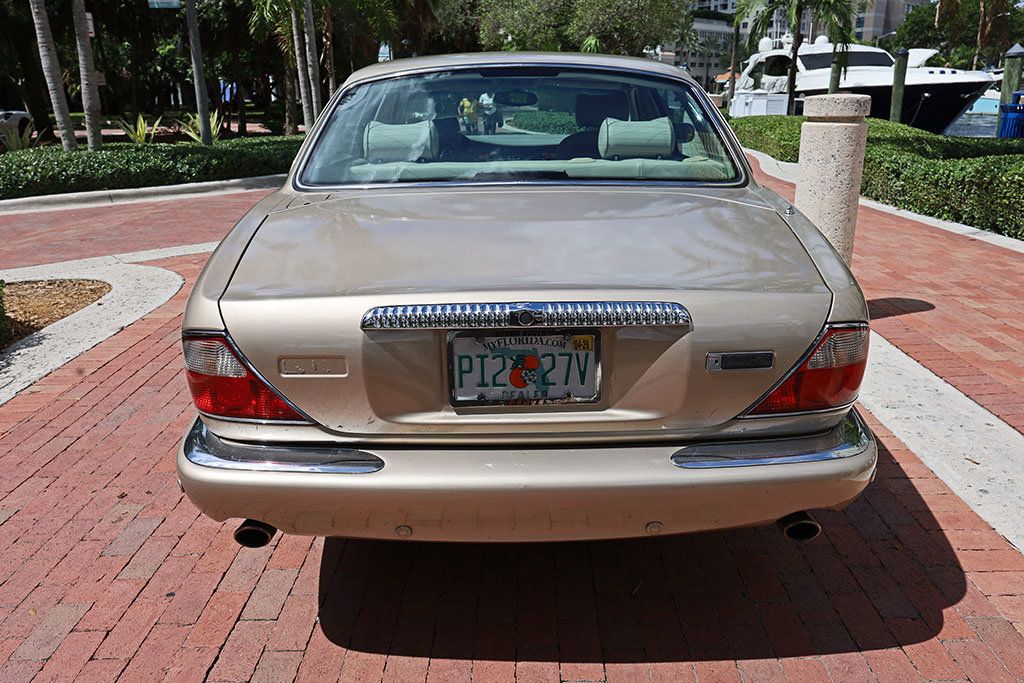 2003 Jaguar XJ 4dr Sedan VDP - 22904382 - 20