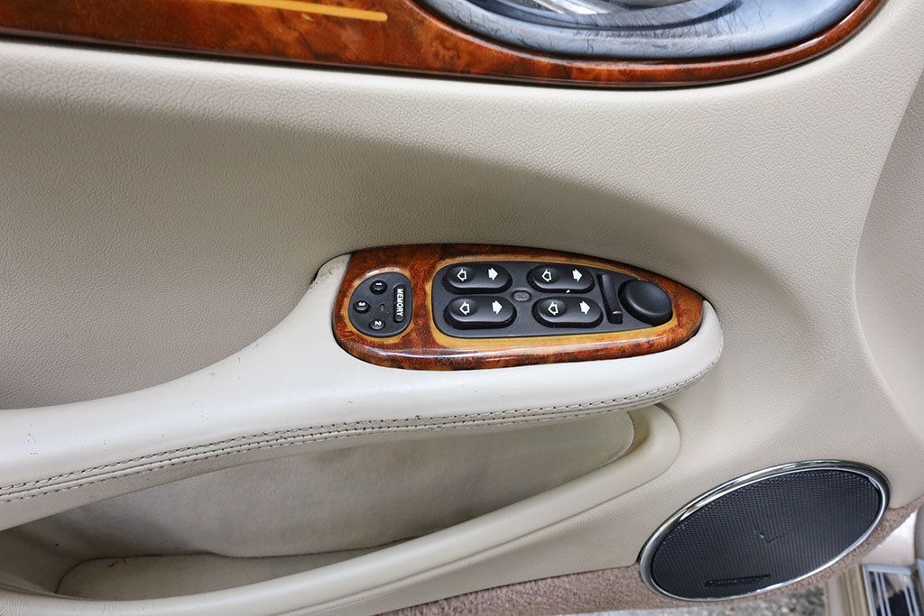 2003 Jaguar XJ 4dr Sedan VDP - 22904382 - 30