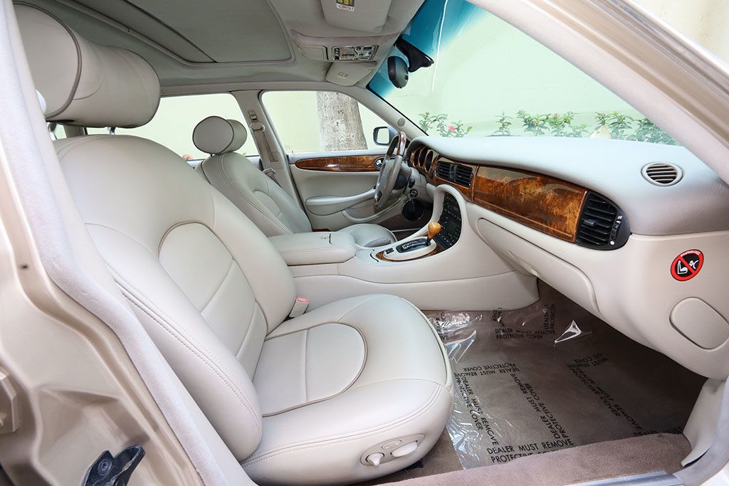 2003 Jaguar XJ 4dr Sedan VDP - 22904382 - 31