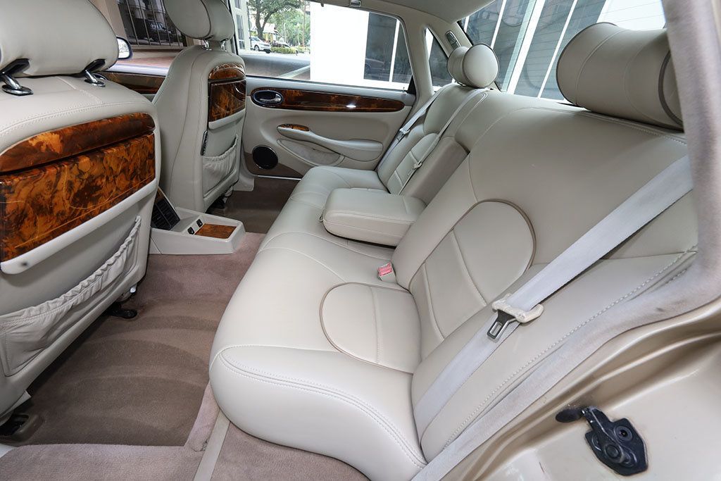 2003 Jaguar XJ 4dr Sedan VDP - 22904382 - 32