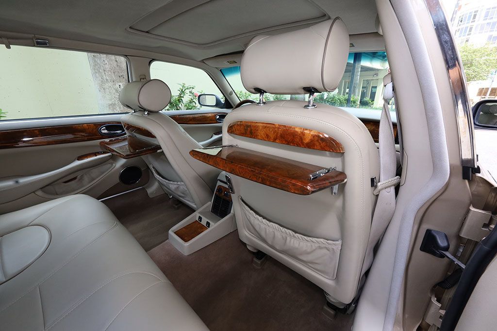 2003 Jaguar XJ 4dr Sedan VDP - 22904382 - 35