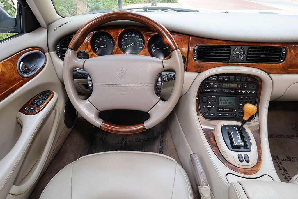 2003 Jaguar XJ 4dr Sedan VDP - 22904382 - 39