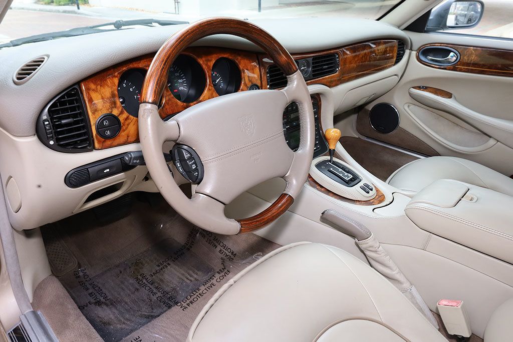 2003 Jaguar XJ 4dr Sedan VDP - 22904382 - 40
