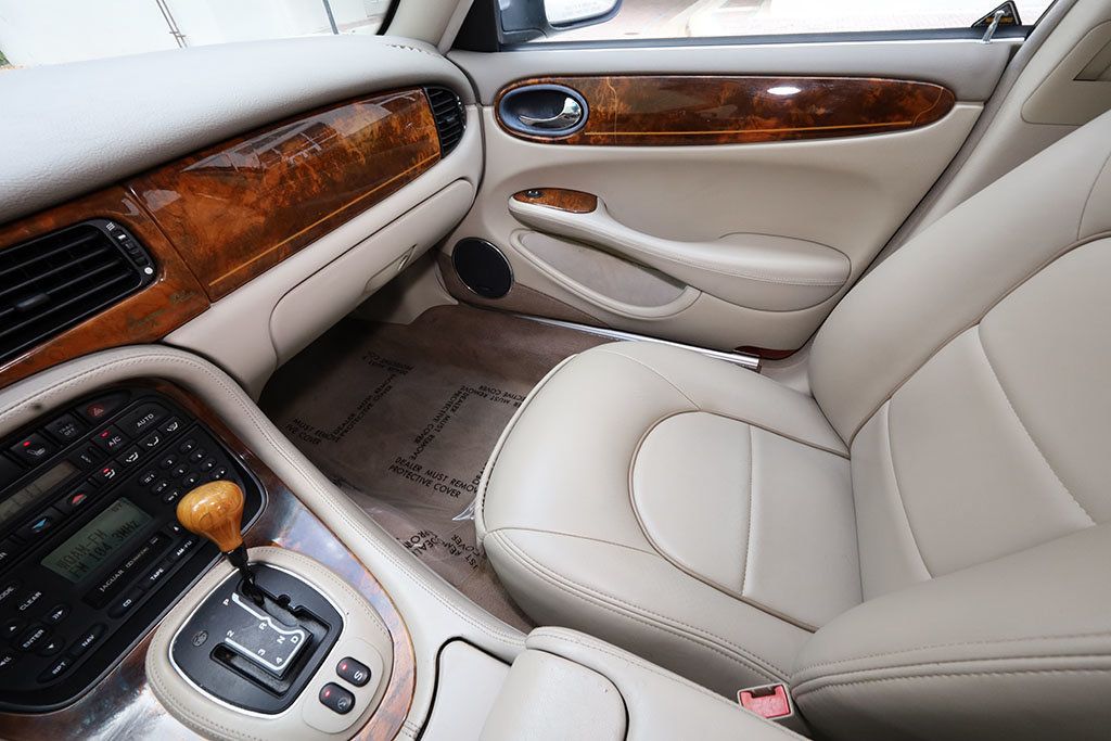 2003 Jaguar XJ 4dr Sedan VDP - 22904382 - 42