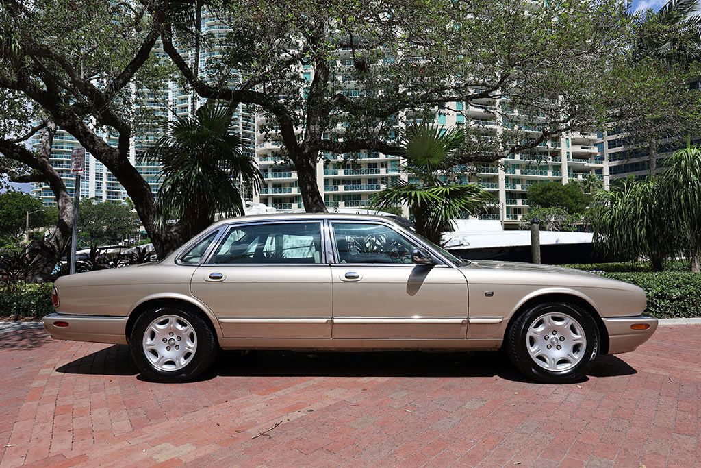 2003 Jaguar XJ 4dr Sedan VDP - 22904382 - 67