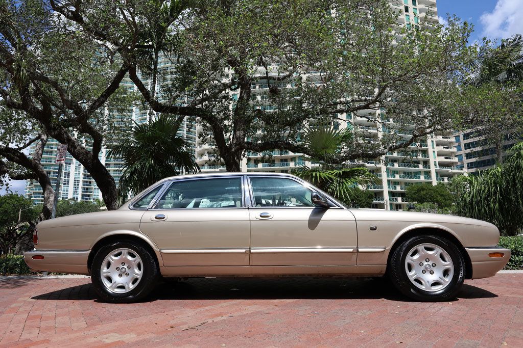 2003 Jaguar XJ 4dr Sedan VDP - 22904382 - 69