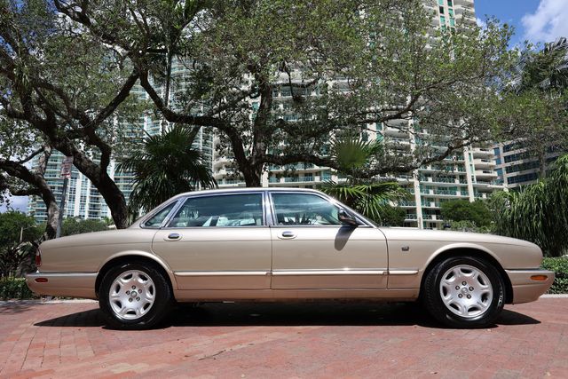 2003 Jaguar XJ 4dr Sedan VDP - 22904382 - 69