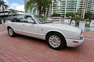 2003 Jaguar XJ