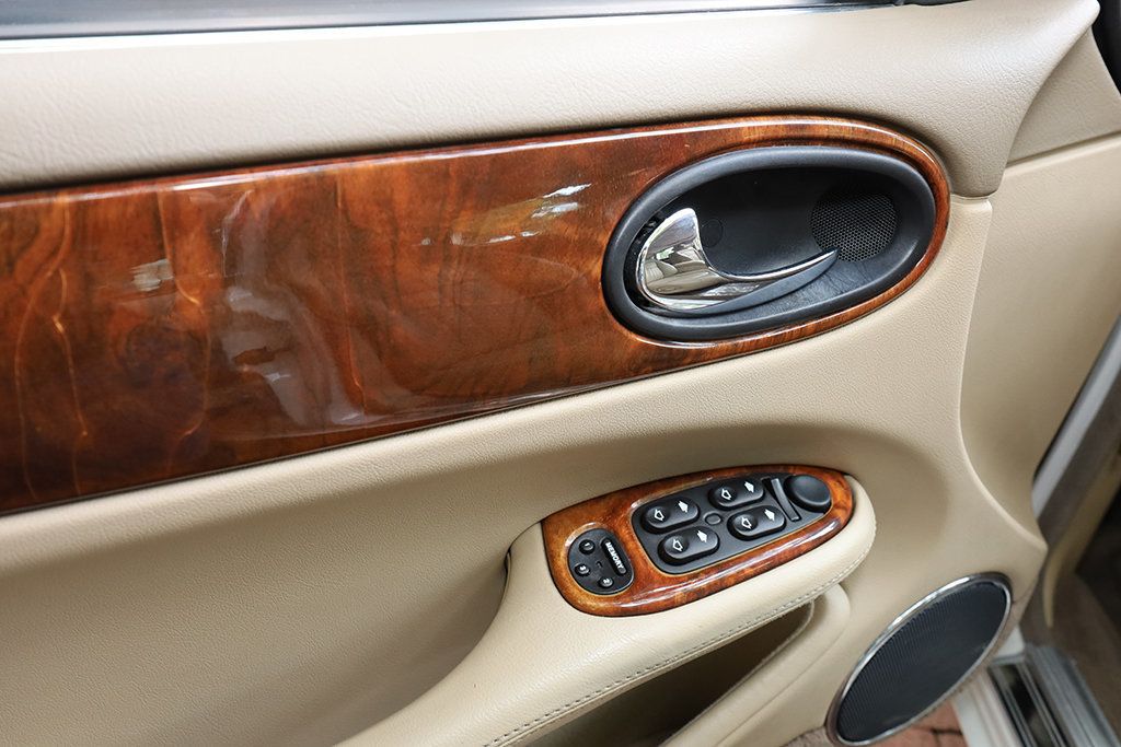 2003 Jaguar XJ 4dr Sedan XJ8 - 23101107 - 28