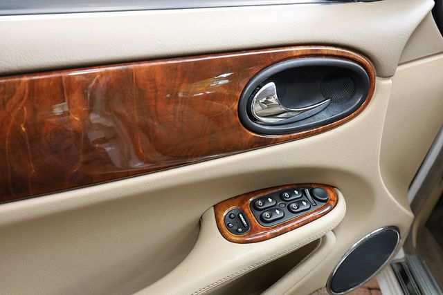 2003 Jaguar XJ 4dr Sedan XJ8 - 23101107 - 28