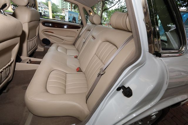 2003 Jaguar XJ 4dr Sedan XJ8 - 23101107 - 30