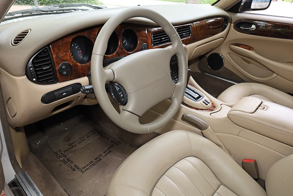 2003 Jaguar XJ 4dr Sedan XJ8 - 23101107 - 35
