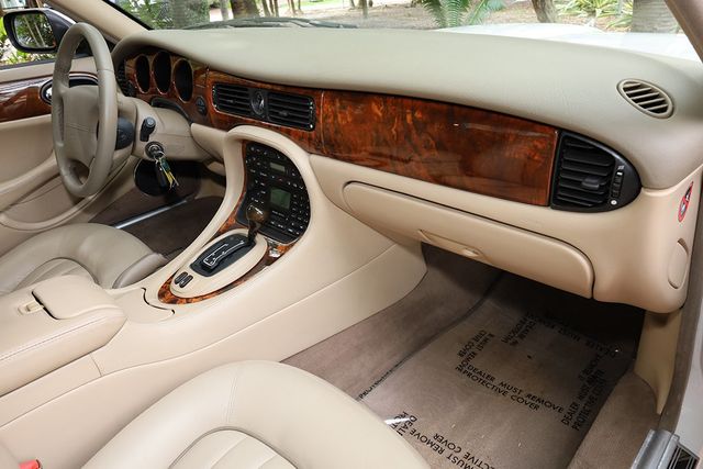 2003 Jaguar XJ 4dr Sedan XJ8 - 23101107 - 36