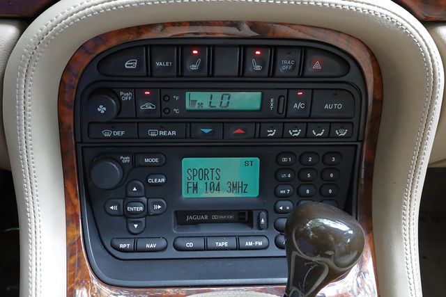 2003 Jaguar XJ 4dr Sedan XJ8 - 23101107 - 39
