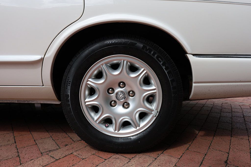 2003 Jaguar XJ 4dr Sedan XJ8 - 23101107 - 47
