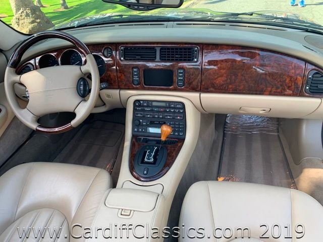 2003 Jaguar XK8 2dr Convertible XK8 - 18893995 - 16