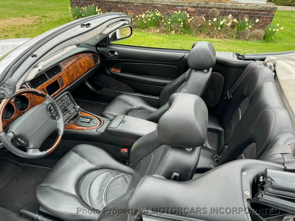 2003 Jaguar XKR  - 22411687 - 9