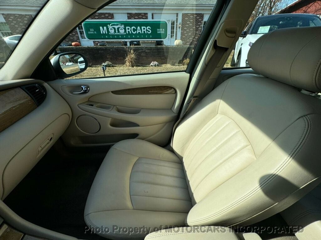 2003 Jaguar X-Type 4dr Sedan 3.0L - 22656397 - 16