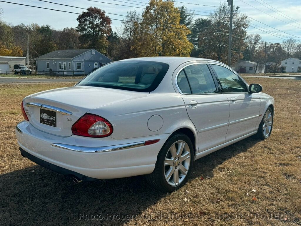 2003 Jaguar X-Type photo 7