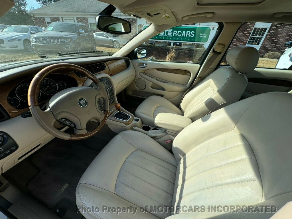 2003 Jaguar X-Type photo 9