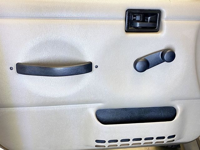 2003 Jeep Wrangler 2dr X - 22941647 - 22