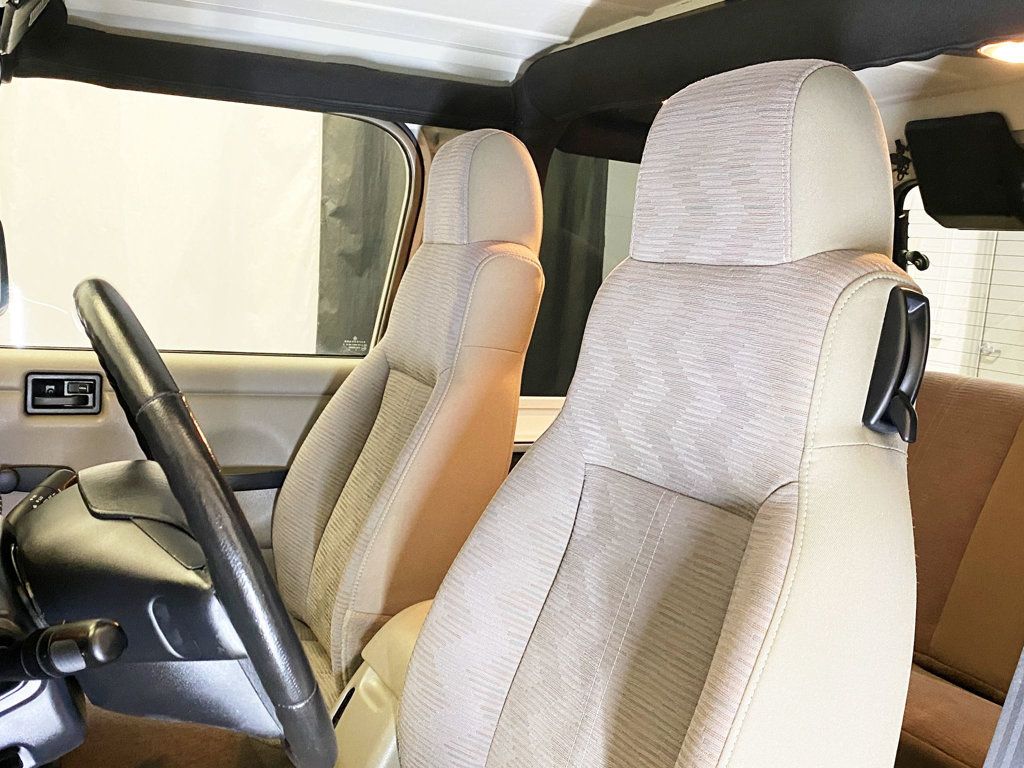 2003 Jeep Wrangler 2dr X - 22941647 - 24