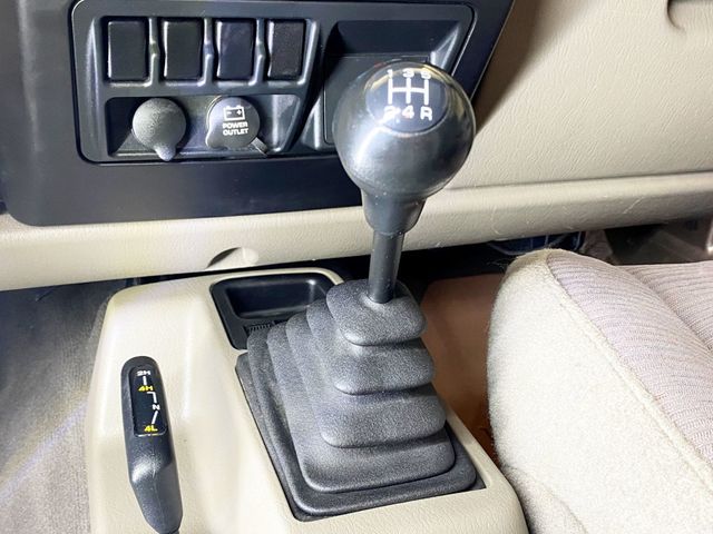 2003 Jeep Wrangler 2dr X - 22941647 - 35