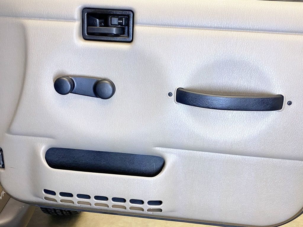 2003 Jeep Wrangler 2dr X - 22941647 - 38