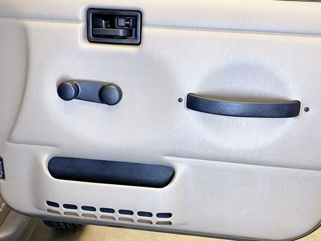 2003 Jeep Wrangler 2dr X - 22941647 - 38