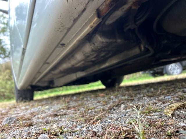 2003 Lexus ES 300 4dr Sedan - 22934594 - 24