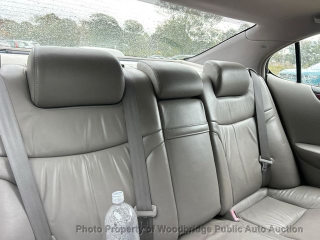 2003 Lexus ES 300 4dr Sedan - 22934594 - 8
