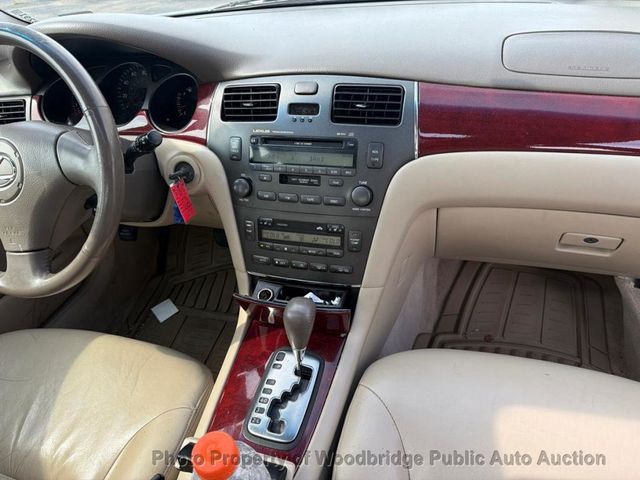 2003 Lexus ES 300 4dr Sedan - 23047695 - 11