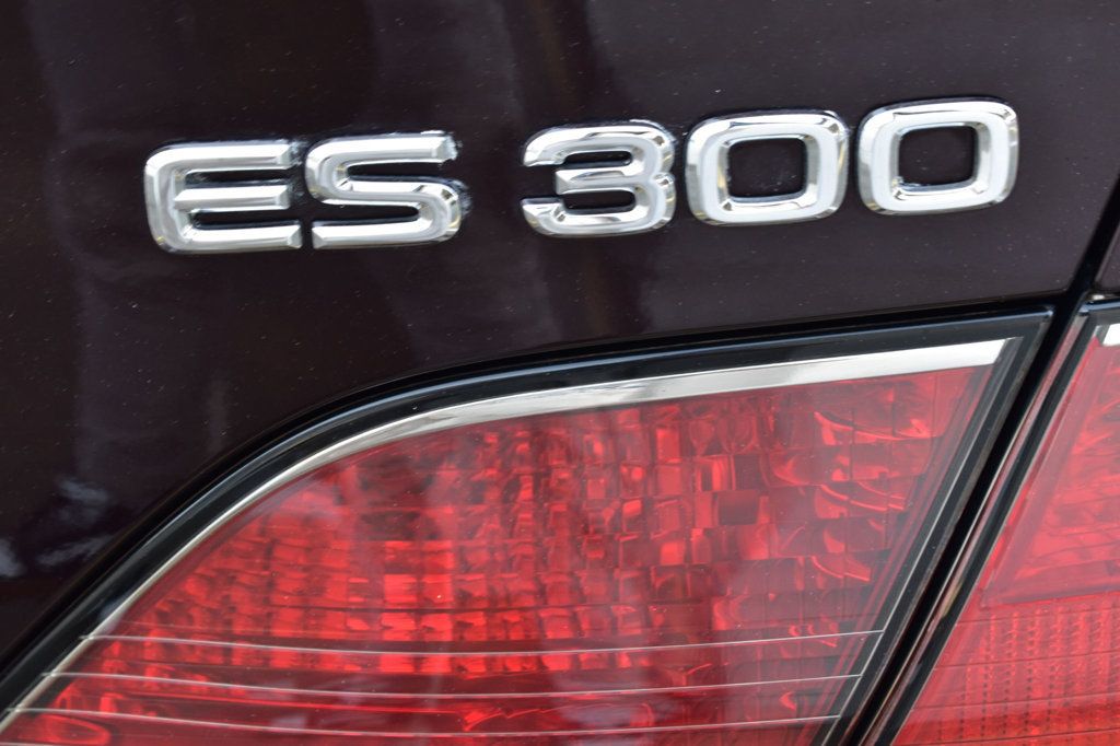 2003 Lexus ES 300 4dr Sedan - 22426868 - 46