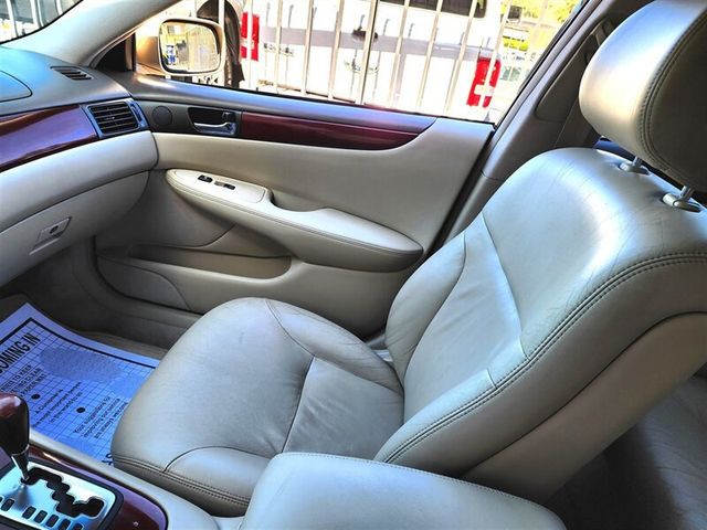 2003 Lexus ES 300 4dr Sedan - 22565035 - 18