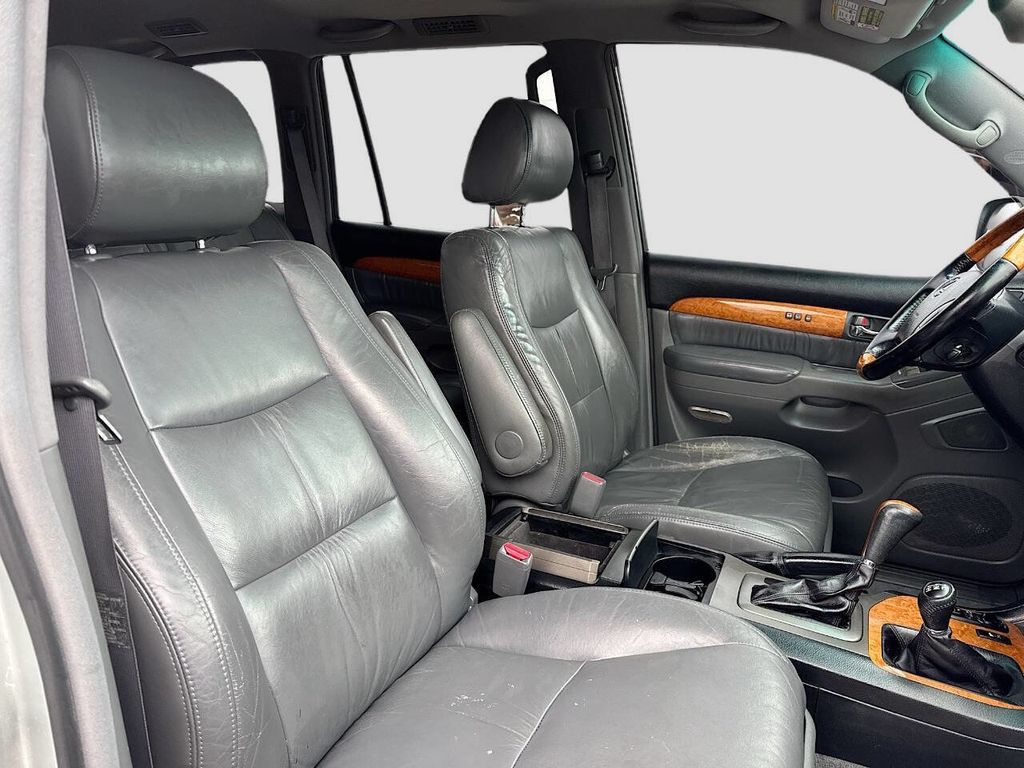 2003 Lexus GX 470 New Tires & Brakes - Solid Frame - Smooth Ride - 22956381 - 17