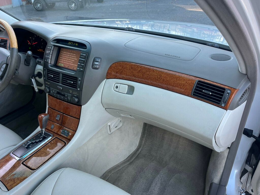 2003 Lexus LS 430 The Ultimate Road Car - 22937910 - 29