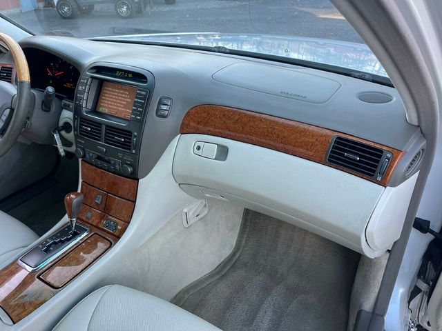 2003 Lexus LS 430 The Ultimate Road Car - 22937910 - 29